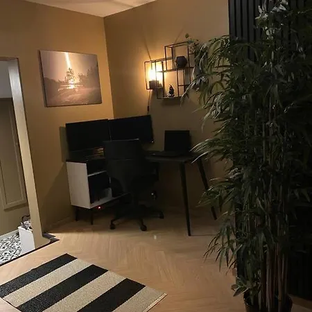 Villa Totalrenovert Enebolig I Rolige Omgivelser