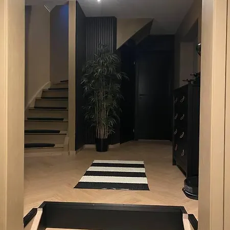 Totalrenovert Enebolig I Rolige Omgivelser Villa *