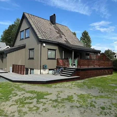 Villa Totalrenovert Enebolig I Rolige Omgivelser