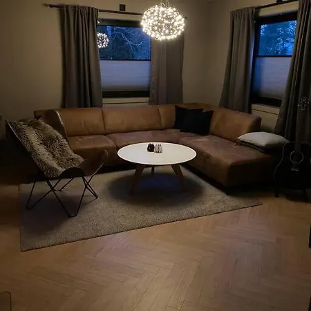 Totalrenovert Enebolig I Rolige Omgivelser فيلة تروندهايم